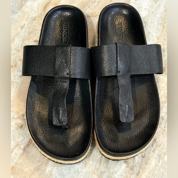 Women’s VINCE Avani black leather sandals- Size 8.5 - Picture 4 of 9